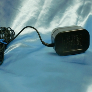ご活用下さい！ACアダプター　DC3V　600mA