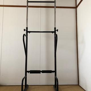 懸垂マシン