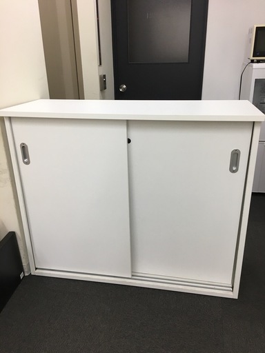 アール・エフ・ヤマカワ 木製ハイカウンター書庫型