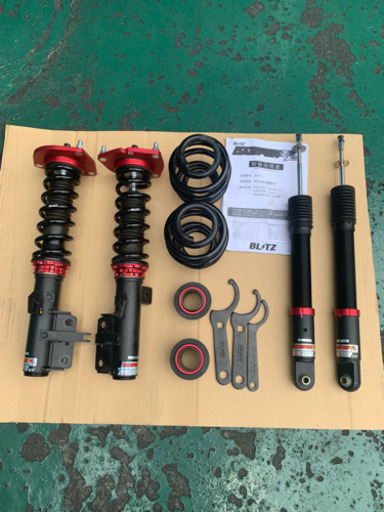 セレナ 26 車高調  ブリッツ