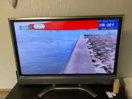65型テレビ アクオス 高級デッキ付き