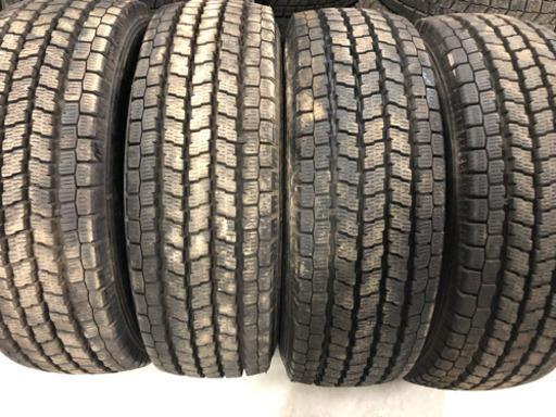 新品同様215/65R15LT