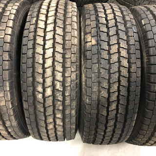 新品同様215/65R15LT