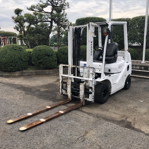 2.0t ディーゼルフォークリフト　フォークシフター　AT　2008年式