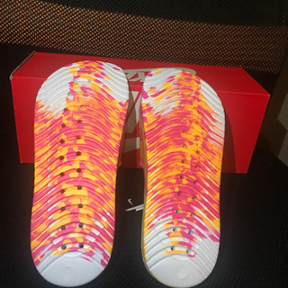 NIKE  ベナッシ