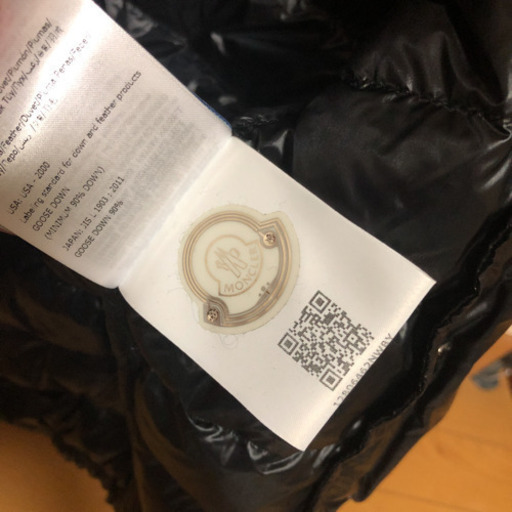 モンクレール ダウンベスト
