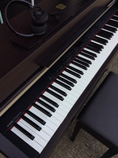 YAMAHA ヤマハ デジタルピアノ CLP-330 2009年製 ジャンク品 電源コード無し
