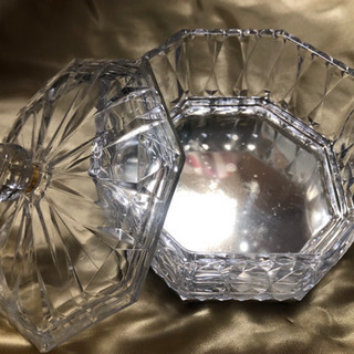 ガラスの小物入れの画像