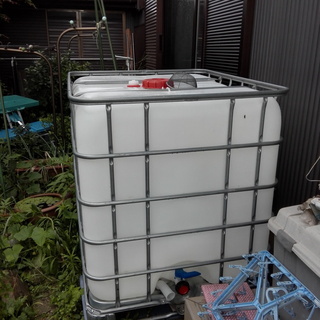 美品 1000L 貯水タンク 引き取り限定 愛知県豊田市 ポリタ...