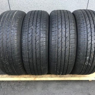 イボ付き【格安】215/60Ｒ17 96H TOYO TRANPATH J48　ハイエース　キャラバン　エクストレイル　カムリ カローラルミオン アイシス 