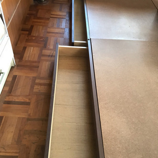 ダブルベッドフレームのみの画像