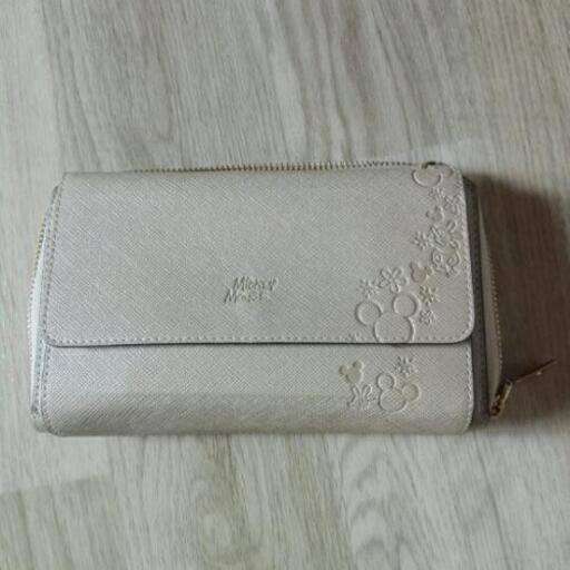 ディズニーの長財布