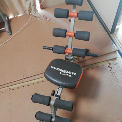 ワンダーコア　腹筋トレーニング用具