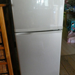 小型冷蔵庫１３０リットル Haier 取りに来てくださいの画像