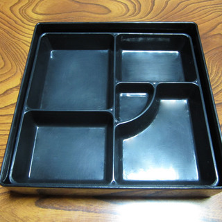 ★業務用 弁当箱 1個２００円 28個ありますの画像