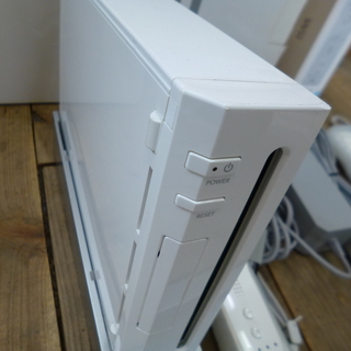 任天堂 Wii 本体 コントローラー2個 中古の画像