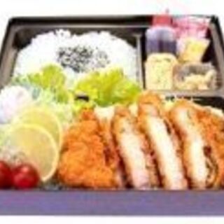 オレンジ色のドアが目印、一杯ずつ豆から挽く美味しいコーヒーを飲みながら、心癒されるBGMでゆっくり過ごしてみませんか - 生駒市