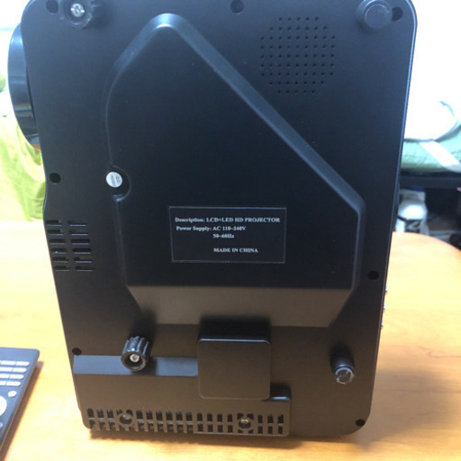 プロジェクター crenova XPE650