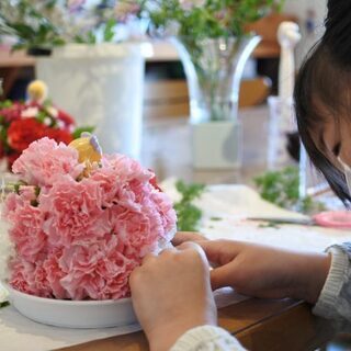 子どもフラワーレッスン♥キッズフラワーアレンジメント♥お花を使った情操教育♥４歳から初めての習い事♥の画像