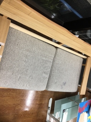 軽トラック1時間無料貸し出しあり！3人掛けソファ