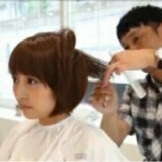 カットモデルのヘアカットをして頂ける美容師を探しています。