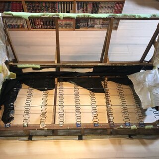 【2.5～3人掛け】ソファーフレーム、クッション等【8月7日まで】