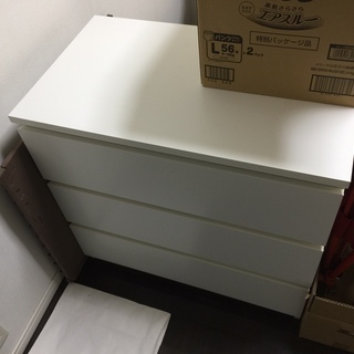 IKEAの3段タンスMALM　ホワイト