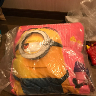 ミニオンクッションピンク