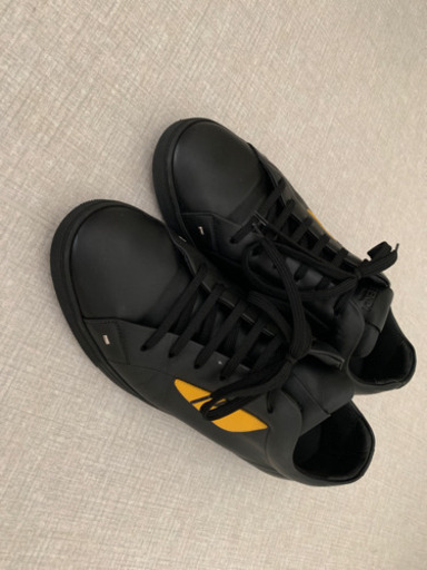 FENDI モンスター スニーカー