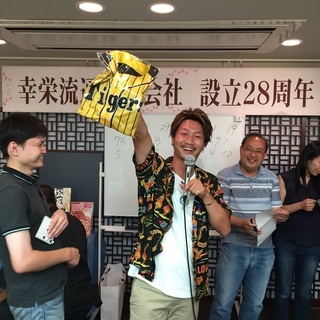 【賞与3回支給】4tトラック中距離チャーター便ドライバーの画像