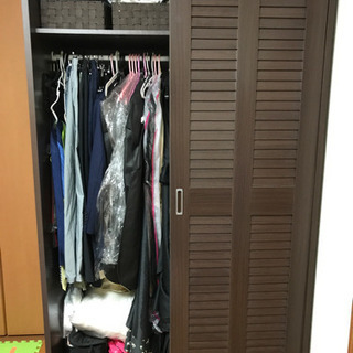 洋服タンスの画像