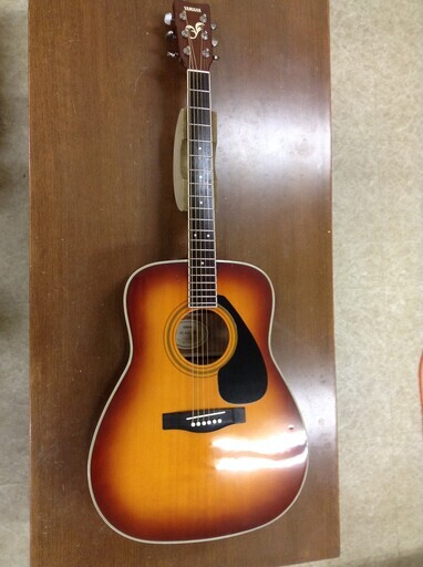 ヤマハ アコースティックギター ＦＧ４２５ＴＢＳ　良品