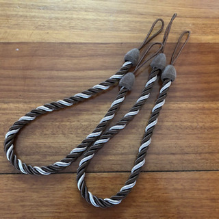 ダイソー カーテンタッセル 0円