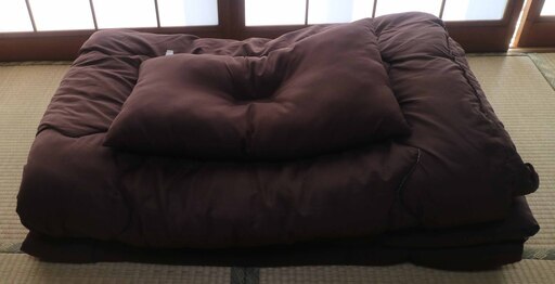 掛布団・敷布団・枕・収納ケース４点セット　布団カバー３点セット×２組付き　シングル