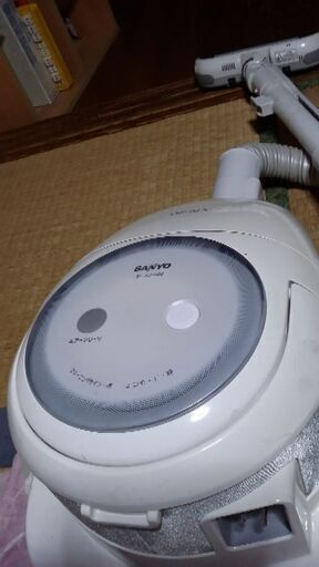 サンヨー掃除機になります