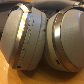 SONY MDR-1000X メッキ塗装剥がれ有りの画像