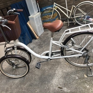 グラフペーパー Suvin Chino Tuck Tapered Pants