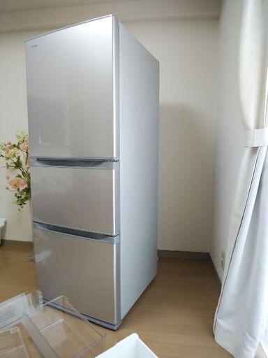 最新！美品2017年製 ■東芝 330L冷凍冷蔵庫■ 海外赴任の為お譲りします