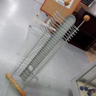 処分価格❗タワー型CDラック