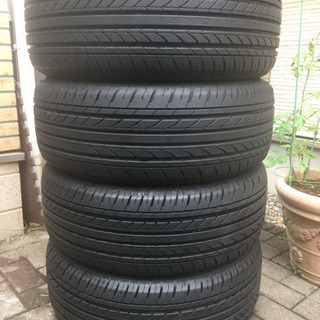 タイヤ 215/55R17