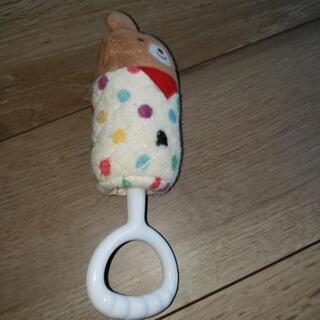 ガラガラの画像