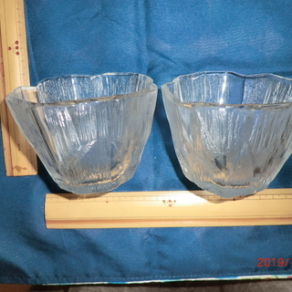 氷入れ・中鉢・調味料差しの画像