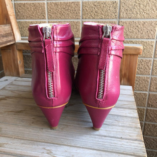 ZARA 本革ブーツサンダルの画像