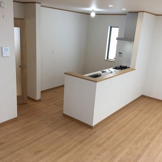 え！？仲介手数料が無料？沖縄市南桃原新築戸建て１号棟　４ＬＤＫ駐車場２台 - 不動産売買（マンション/一戸建て）