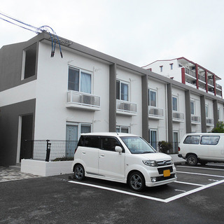 沖縄市比屋根★保証人不要★初期費用が家賃２か月込みで約１０万円！...