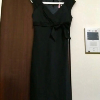 値下一切不可 2万 2回着 M-premire パーティドレス ブラック 結婚式の画像