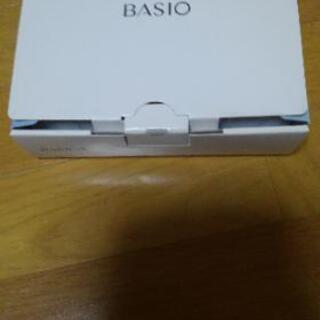 au スマホ シャープ製 BASIO 品番はSMV36の画像