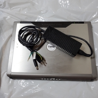 DELL PRECISION M90 ノートPCの画像