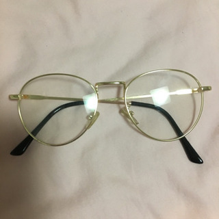 ダテメガネ