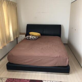 Serta(ｻｰﾀ)製　高級ダブルベッド
